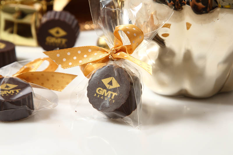 Personalized Chocolate - 13g Praline with Hazel Nut Cream Filling in a polybag with Ribbon