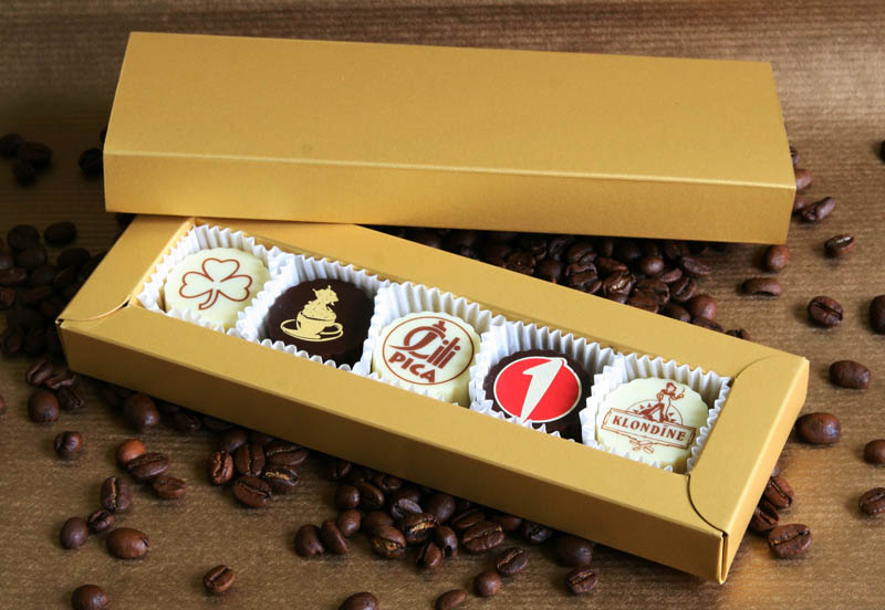 Personalized Chocolate - 65g (13g x 5 pc) 5 Pralines with Hazel Nut Cream Filling in a box